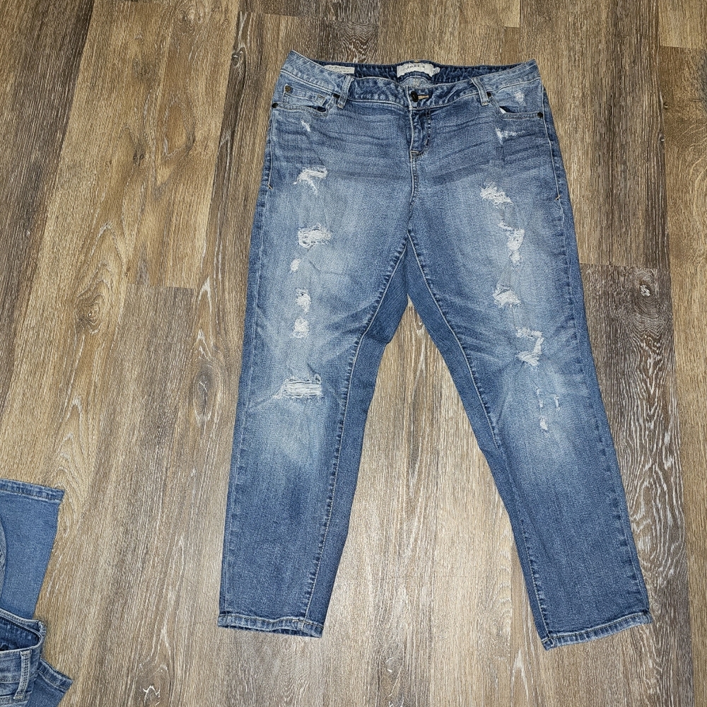 Distressed Blue Jeans - Picture 2 of 7